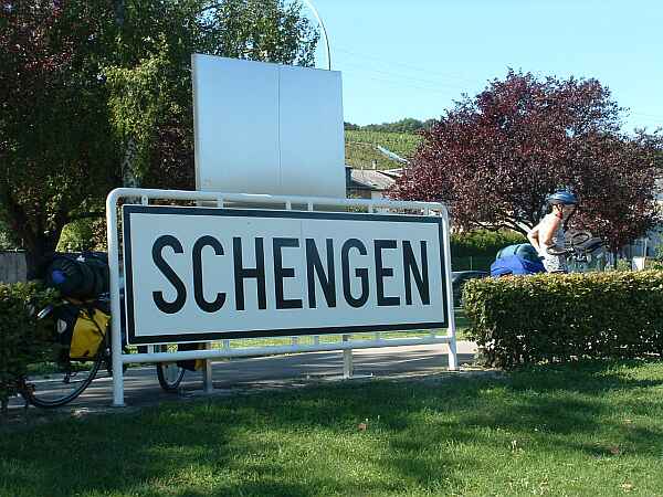 Austria și Olanda blochează intrarea tandemului România – Bulgaria în Schengen. Puțină istorie