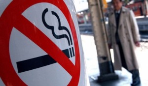 Lege-care-interzice-fumatul-in-spatiile-publice