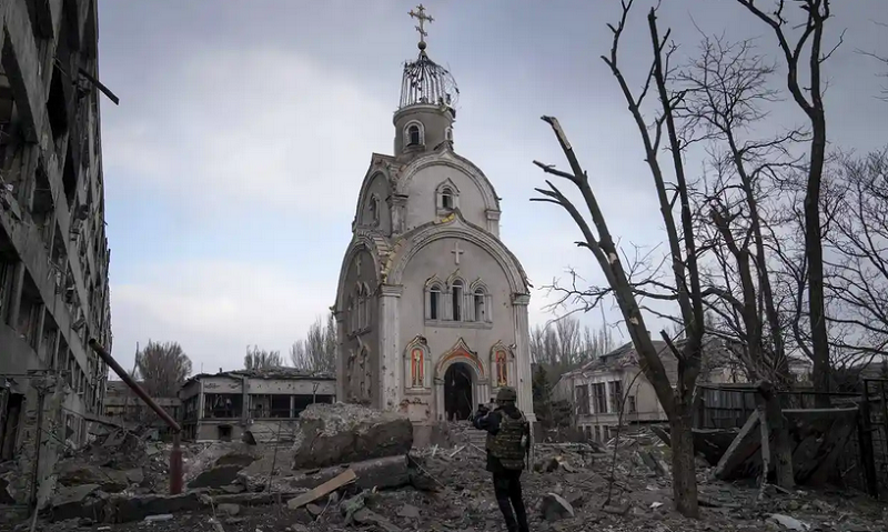 Mariupol, după 8 zile de bombardament continuu